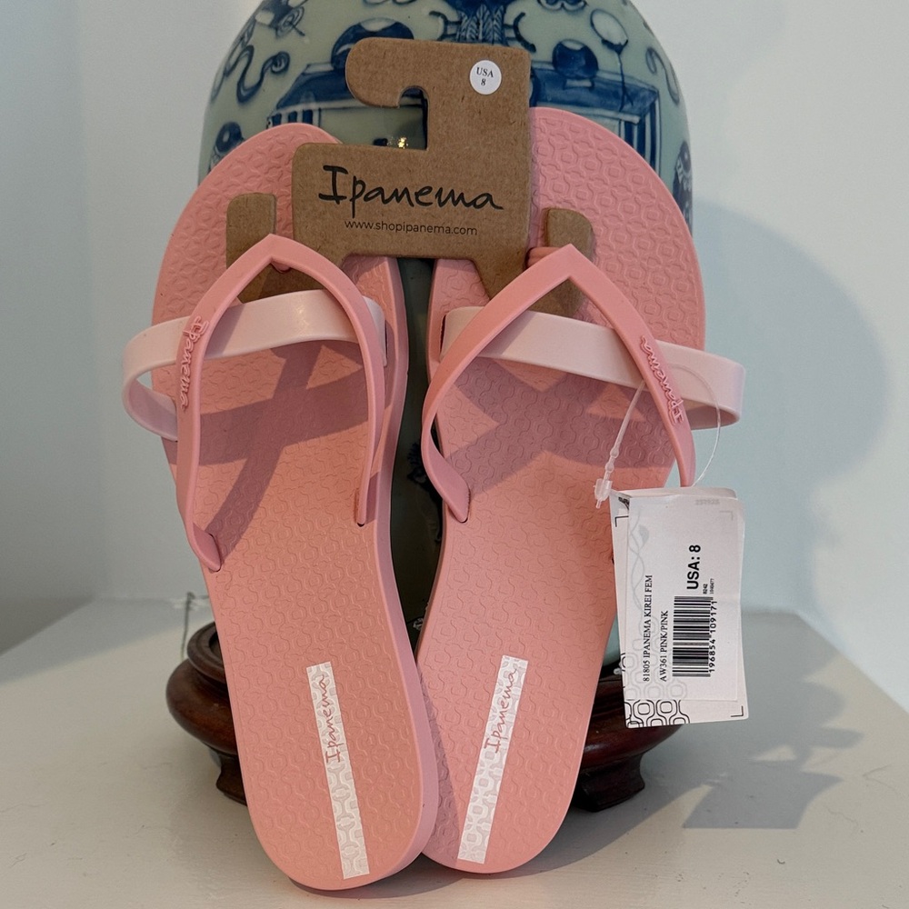 Ipanema Women's Light Pink Flip Flops